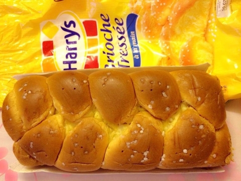 BÁNH MÌ HOA CÚC NHỎ