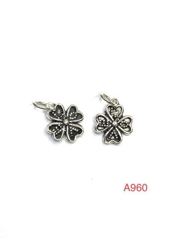 Charm cỏ 4 lá treo A960