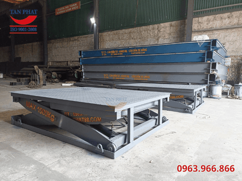 Bàn nâng hạ thủy lực