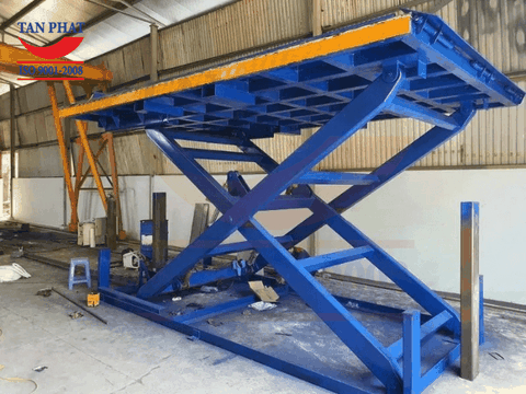 bàn nâng thủy lực