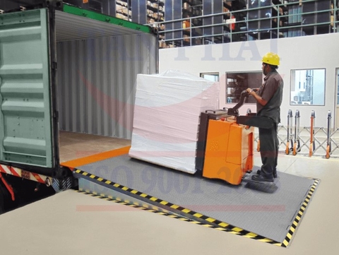 sàn nâng thủy lực