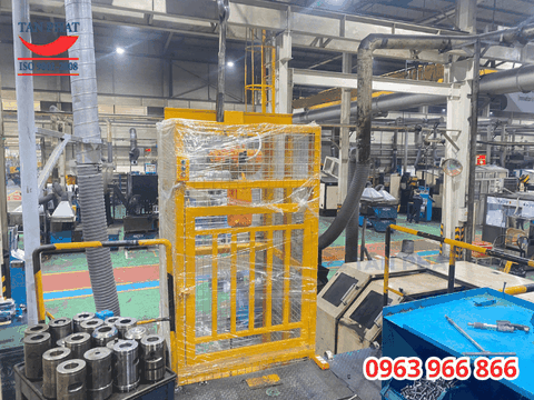 thang nâng thủy lực