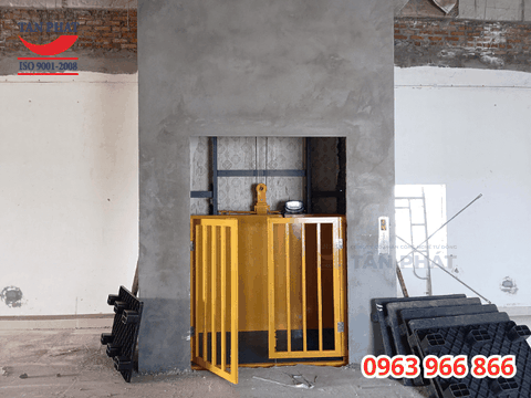 thang nâng thủy lực