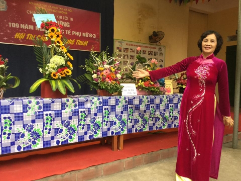 Hình ảnh đẹp trong cuộc thi cắm hoa nghệ thuật chủ đề: Tôn vinh người phụ nữ Việt Nam