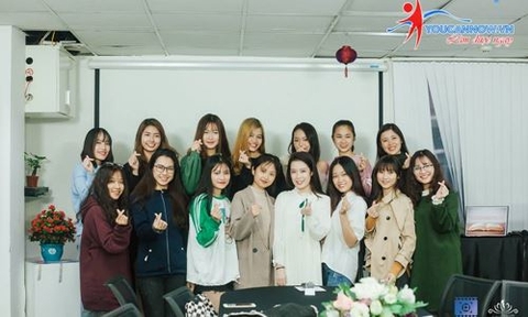 Khóa học MC cơ bản học Thứ 7, Chủ Nhật