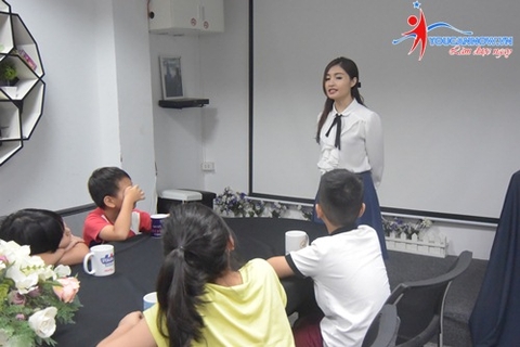 Buổi học thứ 2 - lớp MC nhí hè 2018 (khóa 0218) Youcannow