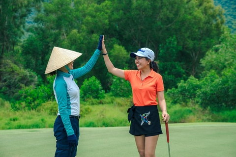 CADDIE – NGHỀ THẦM LẶNG TRÊN SÂN GOLF