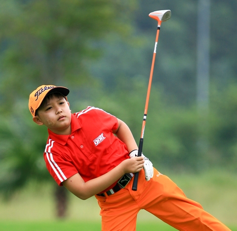 Chọn gậy golf cho trẻ em như thế nào cho phù hợp?