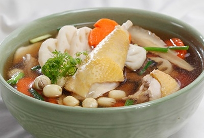 Giải nhiệt mùa hè với canh gà đông tảo hầm hạt sen
