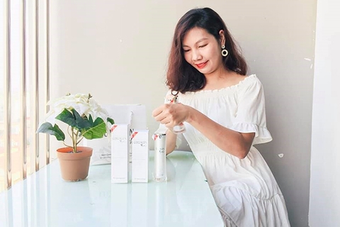 Tức tốc trẻ ra 10 tuổi – bà mẹ U40 vẫn “ngậm ngùi” trong niềm vui sướng