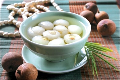 Giải nhiệt ngày Tết cùng món chè hạt sen nhãn nhục