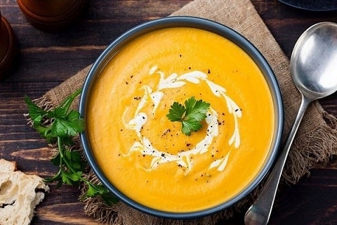 Hướng dẫn làm món súp bí đỏ cho bé