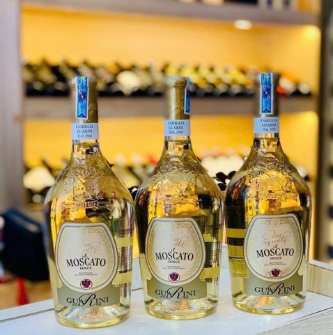 NHỮNG CHAI VANG NGỌT MOSCATO NGON CÓ GIÁ RẺ NHẤT NHỮNG CHAI VANG NGỌT MOSCATO NGON CÓ GIÁ RẺ NHẤT