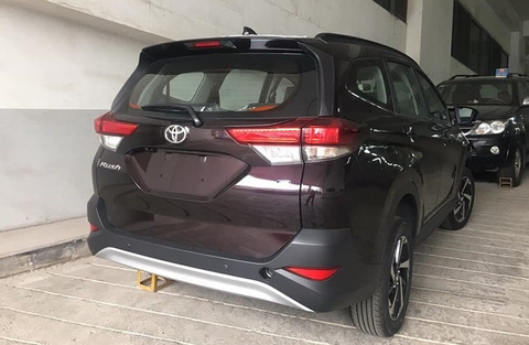 Toyota Rush 2018 vừa xuất hiện tại đại lý ở Hà Nội có giá bao nhiêu? Toyota Rush 2018 vừa xuất hiện tại đại lý ở Hà Nội có giá bao nhiêu?