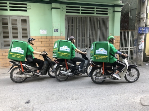 Đội Ngũ Giao Hàng Tân Cương Xanh - Những Chiến Binh Thầm Lặng