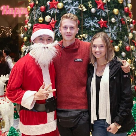 Dịch vụ chụp ảnh sự kiện in lấy ngay Noel tại khách sạn Nikko Hà Nội