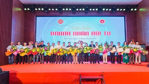 Sao Thái Dương - Vinh dự đón nhận bằng khen “Doanh nghiệp xuất sắc năm 2017”