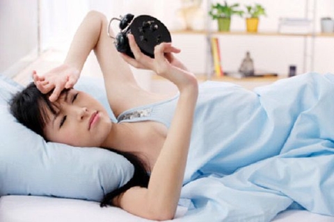 Đau mỏi cổ vai gáy sau khi ngủ dậy có nguy hiểm không?