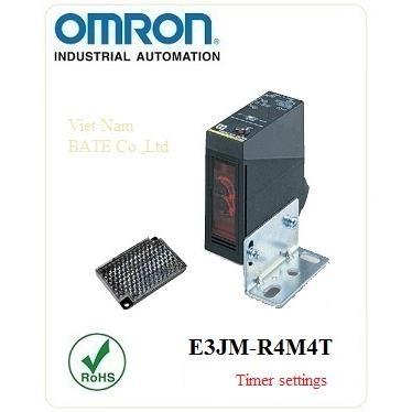 Cảm biến quang Omron E3JM-R4M4T
