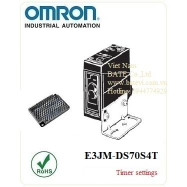 Cảm biến quang Omron E3JM-DS70S4T
