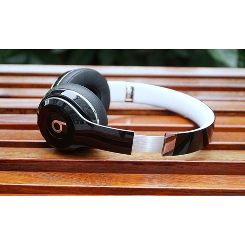 Beats Solo 2 (Like new)