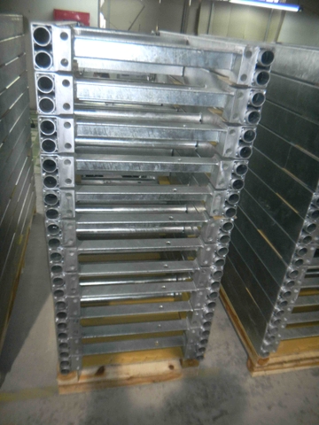 Khung thang máy chất liệu bằng thép sử dụng trong các công trình thi công
