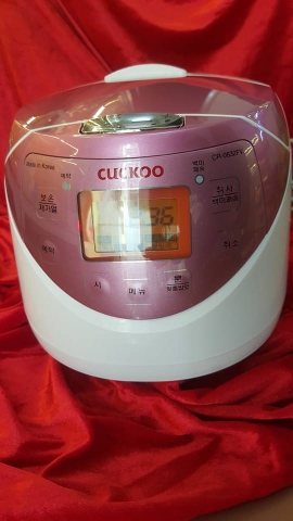 Nồi cơm điện tử Cuckoo CR-0632FV