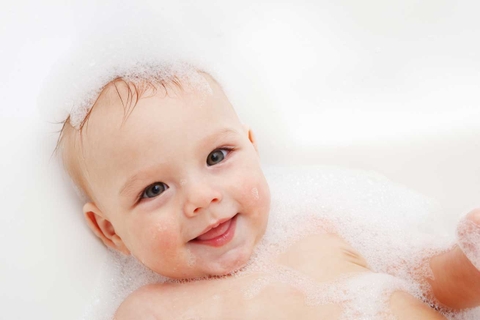 Tắm Gội Cho Bé Evoluderm BéBé Baby Gentle Hair & Body Wash - 500ml.