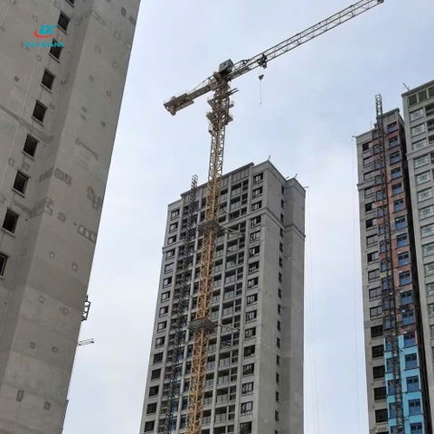 CẨU THÁP ZOOMLION 8 TẤN