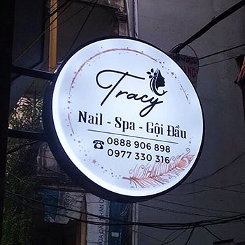 Biển hộp đèn hút nổi ngành spa, thẩm mỹ viện, tóc, nail mi