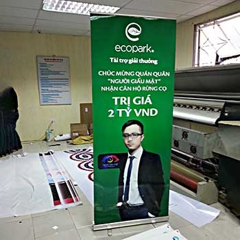 Chân standee cuốn in nhanh, giá rẻ, giao hàng Hà Nội