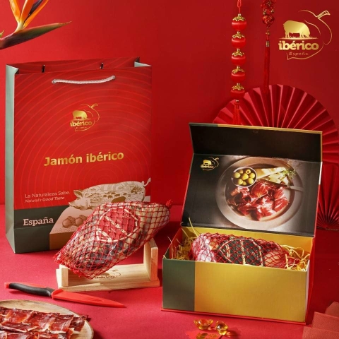 Hộp quà Đùi trước Iberico Serano 18 tháng thuần chủng 50%