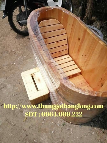 bồn tắm gỗ Thông  hình bầu dục