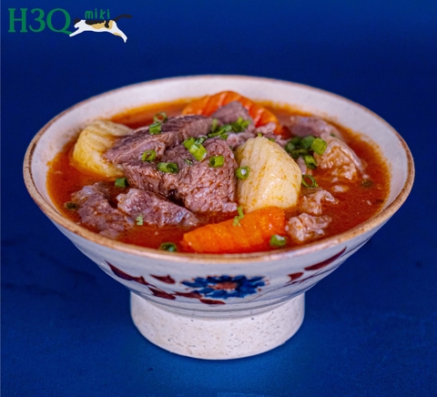 Australian Beef Shin Stew With Potato & Carrot (Incl. 2 Bread Loafs)