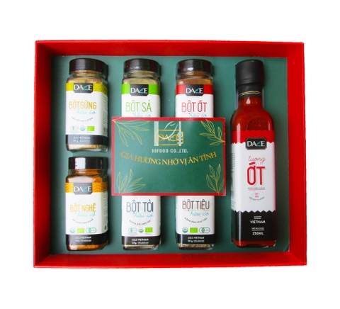 DACE Gift Box of 6 Organic Spice Powders 45g-65g & 1 Naturally-Fermented Chilli Sauce With Garlic 250ml
