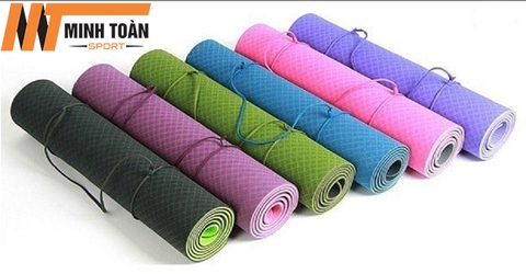 Cách chọn mua thảm yoga chất lượng an toàn cho người tập