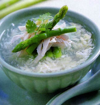 Cùng bếp từ Mastercook làm món súp măng tây- món quà từ cuộc sống hiện đại