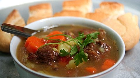 Nấu bò sốt vang cùng bếp từ Mastercook