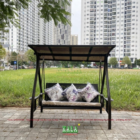 Xích đu 3 chỗ mái che năng lượng mặt trời Xích đu 3 chỗ mái che năng lượng mặt trời