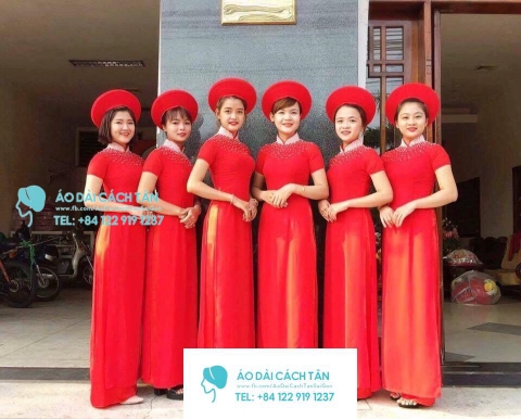 áo dài bưng quả đẹp