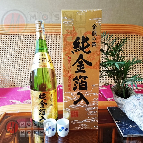 rượu sake vảy vàng Nhật Bản