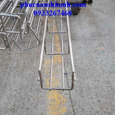 MÁNG LƯỚI INOX304 50x50x4x3000MM (LOẠI 2 CÂY CẠNH ĐÁY)