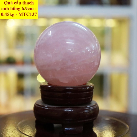 Quả cầu thạch anh hồng tự nhiên ĐK 6.9cm - 0.45kg - MTC137