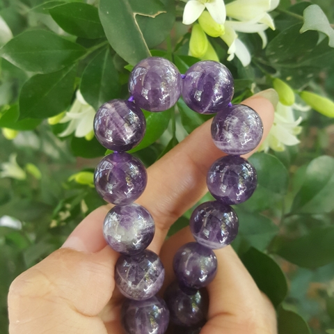 Vong tay thach anh tim