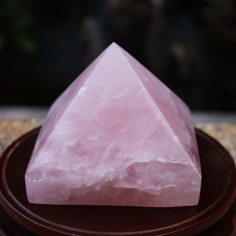 Kim tự tháp thạch anh hồng-10.5x9cm-1.3kg-MTA501