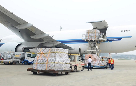 Quá trình vận chuyển hàng bằng đường hàng không