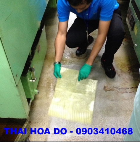 KC OIL SORBENT PAD OS10 (mã 94200) - Tấm thấm dầu trải sàn chuyên dụng