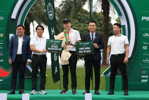 Vượt qua Nguyễn Hữu Quyết, Park Jung Min vô địch Bảng Chuyên nghiệp Hanoi Open Championship - Herbalife Cup 2024