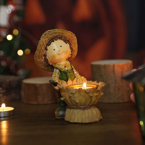 Chân nến cậu bé nông trại (11,5x7,5x15,7cm)- DC088