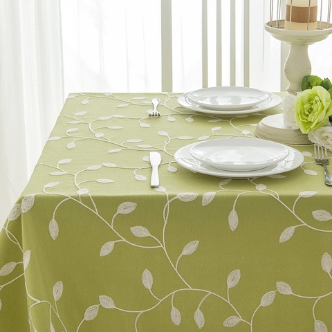 TB323 - Khăn trải bàn lá thêu nền xanh cốm